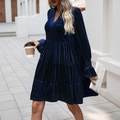 Elegante abito in velluto blu scuro a maniche lunghe con scollo a V e gonna a balze - S / Blu Notte