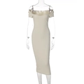 Eng anliegendes schulterfreies Midi-Kleid aus Rippstrick in Apricot für Damen 2025 - S / Gebrochenes Weiß