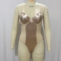 Detalle de body de satén champán con copas con aro y paneles de malla transparente - XS / Albaricoque