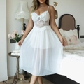Elegantes weißes Nachthemd mit Spitzenpatchwork und Netzrock sowie Spaghettiträgern - XS / Weiß