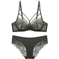 Completo intimo in pizzo verde scuro con reggiseno a ferretto e slip coordinati - 70A / Verde