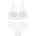 White lace lingerie set with underwire bra and matching panties in floral pattern - 70C / White