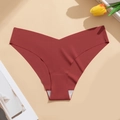 Tanga sans couture en soie glacée rouge foncé avec tissu extensible et fini lisse - S / Rouge