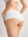 Achteraanzicht van witte geribbelde damesboxershorts met een lage taille en sportieve pasvorm - S / Wit