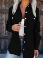 Dettaglio della giacca in velluto a coste nero con bottoni argento e tasche con patta chic - Taglia S / Top / Nero