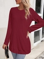 Detailansicht burgunderroter Langarm-Strickpullover mit Rippstruktur und Seitentaschen - S / Oberteile / Burgunderrot