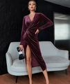 Elegante abito lungo in velluto viola intenso con paillettes e spacco alto sexy - Bordeaux