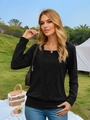 Λεπτομερής λήψη μαύρης μακρυμάνικης μπλούζας με κάθετη κυματιστή πλεκτή υφή υφάσματος - S / Μαύρο