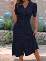 Robe bleu marine à manches courtes avec col en V, broderie et ourlet à volants coupe A-line - S / Bleu marine