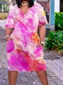 Dettaglio di un abito con scollo a V a stampa acquerello e tasche laterali - XL / Rosa Viola