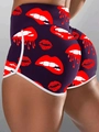 Damen lila Shorts mit hoher Taille, Lippen-Print und weißen Kontrast-Paspeln - 2XL / Lila