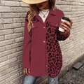 Veste chemise pour femme à imprimé léopard en velours côtelé rouge foncé et noir - S / Bordeaux