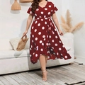 Vestido de talla grande rojo oscuro con lunares, cuello en V, lazo en cintura y bajo asimétrico - 3XL / Burdeos