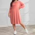 Plus size μακρυμάνικο φόρεμα σε κοραλλί χρώμα με λεπτομέρεια με χιαστί κορδόνια στο λαιμό - 3XL / Ροζ