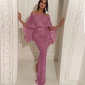 Funkelndes fuchsiafarbenes Abendkleid mit Rüschencape, Pailletten und Fischschwanz-Schnitt - S / Rosa