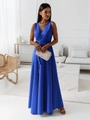 Détail d'une robe longue bleu vif à col en V avec ceinture nouée et jupe fluide - Bleu