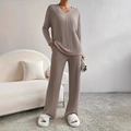 Dames 2-delige taupe gebreide set met V-hals top en lounge broek met brede pijpen - S / koffiekleur