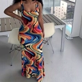 Ärmelloses Maxikleid in schmaler Passform mit buntem abstraktem Wellenmuster-Print - 1XL / Rot