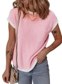 Detail der rosa Rippstrick-Textur am Damen-T-Shirt mit weißem Kontrastkragen und Tasche - S / Rosa