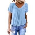 T-shirt femme bleu clair à col en V avec des détails plissés élégants devant - Bleu clair