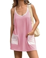 Détail d'un combishort rose sans manches avec col en V et poches rayées casual - S / Pêche Uni