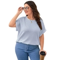 Γυναικείο oversized γαλάζιο μπλουζάκι με κάθετες ρίγες και μανίκια νυχτερίδα - XL / Γαλάζιο