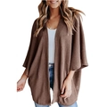 Details des braunen Strick-Cardigans mit Waffelmuster und Fledermausärmeln - S / Kaffeebraun