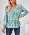 Detalle del escote cuadrado y estampado paisley en esta blusa boho de manga larga - S / Azul Cielo