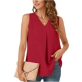 Detalle de blusa de gasa roja sin mangas con escote en V y pliegue central suave - S / Rojo
