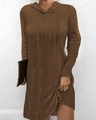 Detalle de vestido de punto trenzado marrón oscuro con capucha y cordones de ajuste - S / Marrón Oscuro