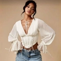 Elegante witte blouse met V-hals, vetersluiting korset taille en lange pofmouwen - S / Abrikoos