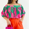 Off-shoulder blouse met tropische bladprint in roze en groen voor een zomerse uitstraling - S / Magenta Print