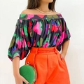 Zomerse off-shoulder bloementop met feloranje korte broek en geweven riem voor dames - S / Zwart Bedrukt