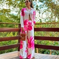 Zweiteiliges Damen-Set mit weiß-rosa Blumenhemd und Hose mit weitem Bein für Freizeit - S / Rosarot