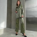 Zweiteiler-Set für Damen mit Leopardenmuster, Langarmhemd und weiter Hose - S / Grün