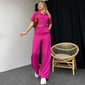 Zweiteiliges Set für Damen: leuchtend rosa Kurzarmhemd und weite Hose mit hoher Taille - S / Rosarot