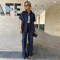 Dunkelblaues Damen-Set mit kurzärmeliger Tunnelzug-Bluse und weiter Hose im modischen Look - S / Marineblau