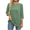 Dettaglio top in maglia a coste verde salvia con maniche a tre quarti e girocollo - S / Verde