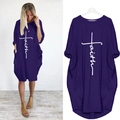 Robe violette oversize à manches longues avec imprimé croix Faith et poches latérales - Violet / 3XL