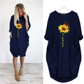 Abito estivo blu scuro con stampa girasole e farfalla dotato di grandi tasche laterali - S / Blu Notte