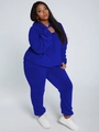 Detalle del conjunto de sudadera azul real con bolsillo de canguro y tela de felpa - S / Azul Real