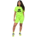 Détail d'un ensemble sport vert néon avec imprimé couronne Queen et short cycliste - S / Haut Et Bas / Vert Fluorescent