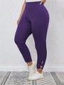Vista dettagliata dei leggings viola scuro con intagli a petalo tagliati al laser sull'orlo - Viola