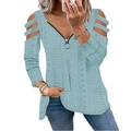 Camiseta azul claro de mujer con hombros descubiertos, cremallera en escote V y bordado calado - S / Tops / Azul