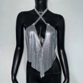 Dettaglio del top all'americana con paillettes argento e scollo a V incrociato - S / Argento