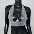 Detailansicht des silbernen glitzernden Strass-Mesh-Halter-Tops für Party-Outfits - S / Silber
