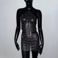 Détail d'un ensemble deux pièces en résille noire avec strass brillants et dos nu - S / Noir