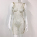 Dettaglio dell'abito a rete dorato con strass scintillanti e trama a maglia vuota - 90cm-Girocollo / Oro