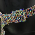 Détail des strass multicolores et de la boucle sur une ceinture mode étincelante - Style Multicolore 2 / 105cm