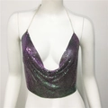 Détail de sequins métalliques irisés violets et verts avec fines bretelles en chaîne - Iridescent Style Court 25cm